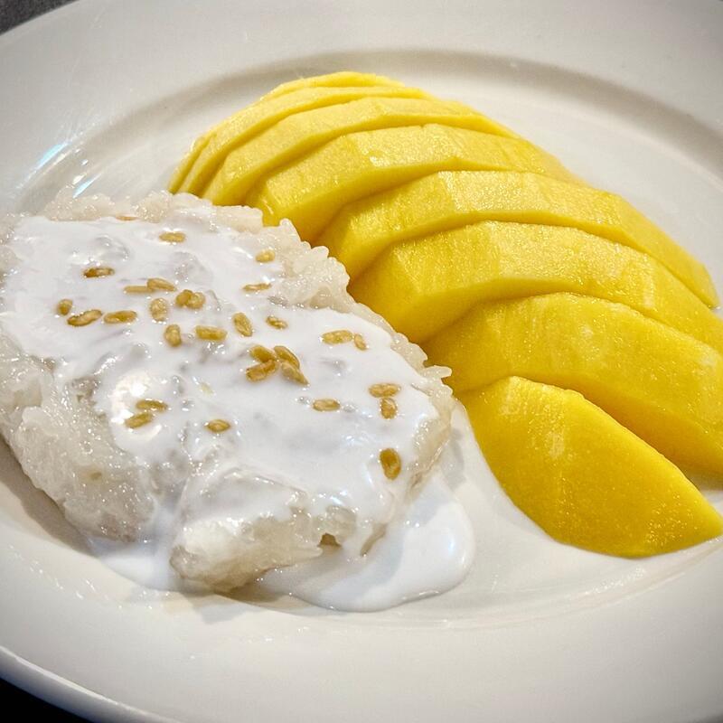 Sweet Mango Sticky Rice